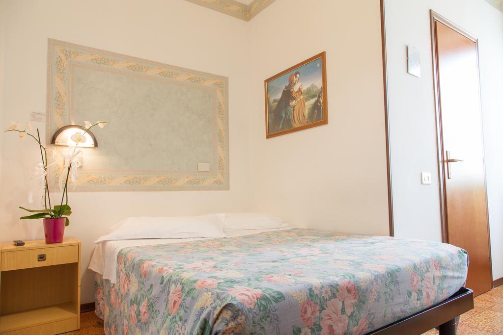 Hotel Ricordo Du Parc Tabiano Terme Pokój zdjęcie